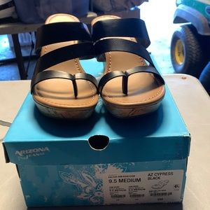 Arizona jean co sandals size 9.5 black